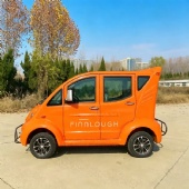 Fully enclosed 4-seater low-speed electric patrol vehicle